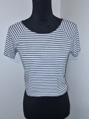 American Eagle Outfitters Black & White Striped Short Sleeve Tee